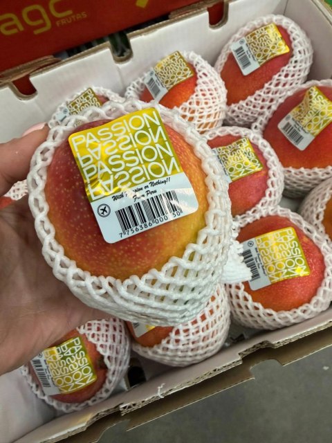 Mango samolotowe , lotnicze BY AIR świeże 1 sztuka - kraj Peru PYSZNE